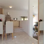 Maurora Apartman