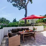 Maurora Apartman *
