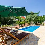 Apartman Maurora *