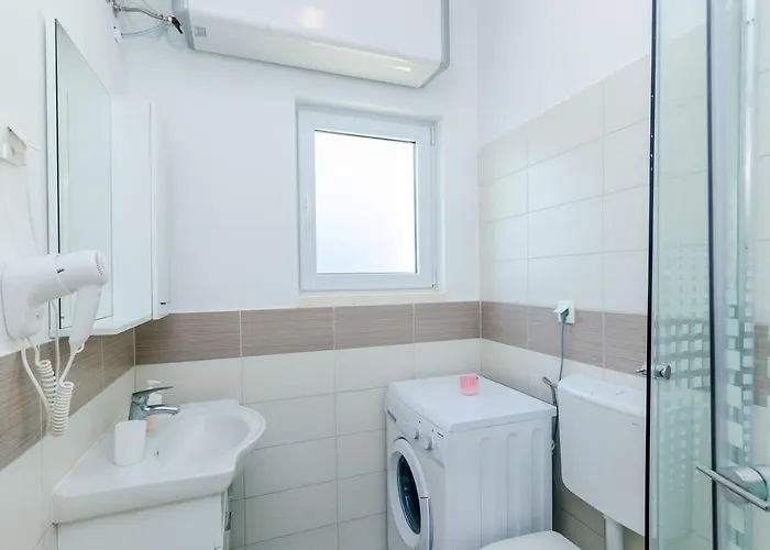 Apartment Maurora *