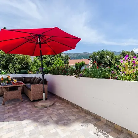 Apartament Maurora *