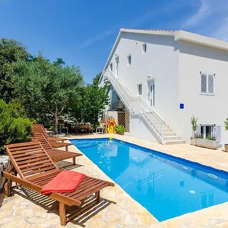 Apartament Maurora *