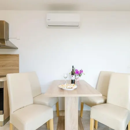 Maurora * Zaton (Dubrovnik-Neretva)